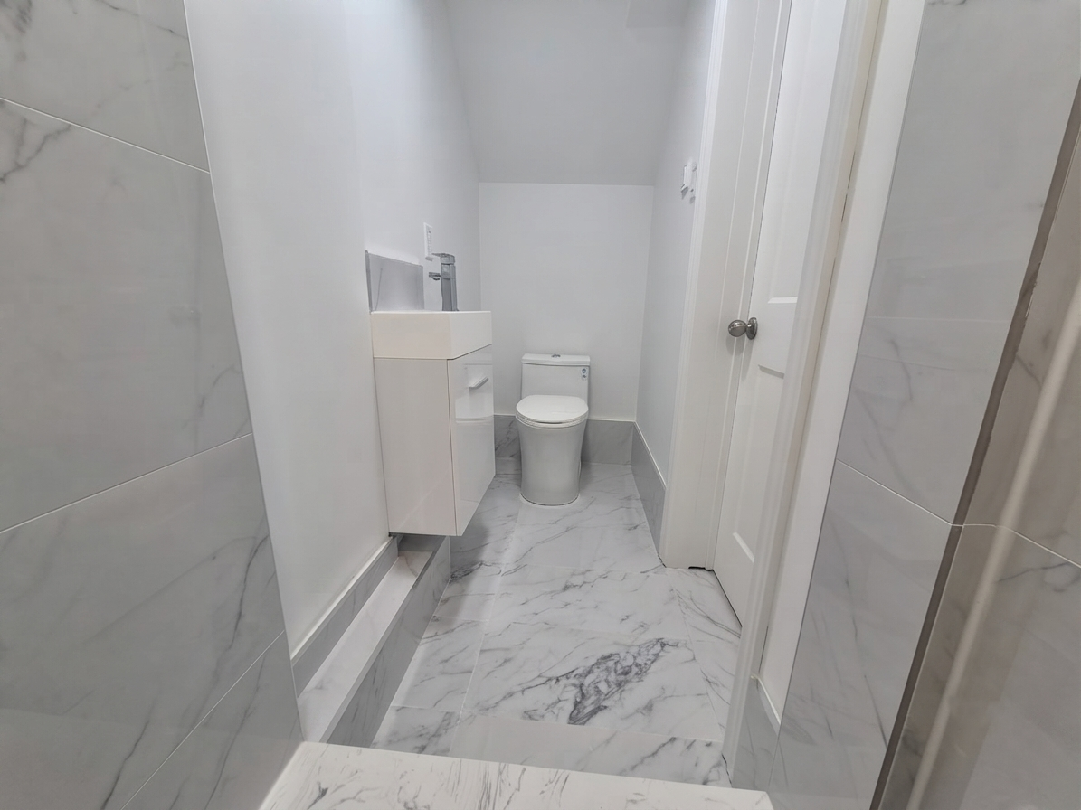Lower-102 Donlands Avenue, Toronto, ON, M4J 3P1 - 19