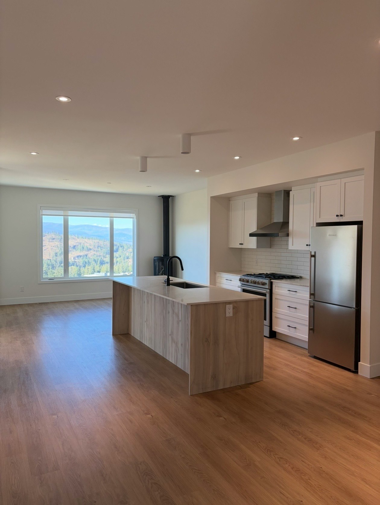 16-100 Grange Drive, Vernon, BC, V1H 0A9 - 2