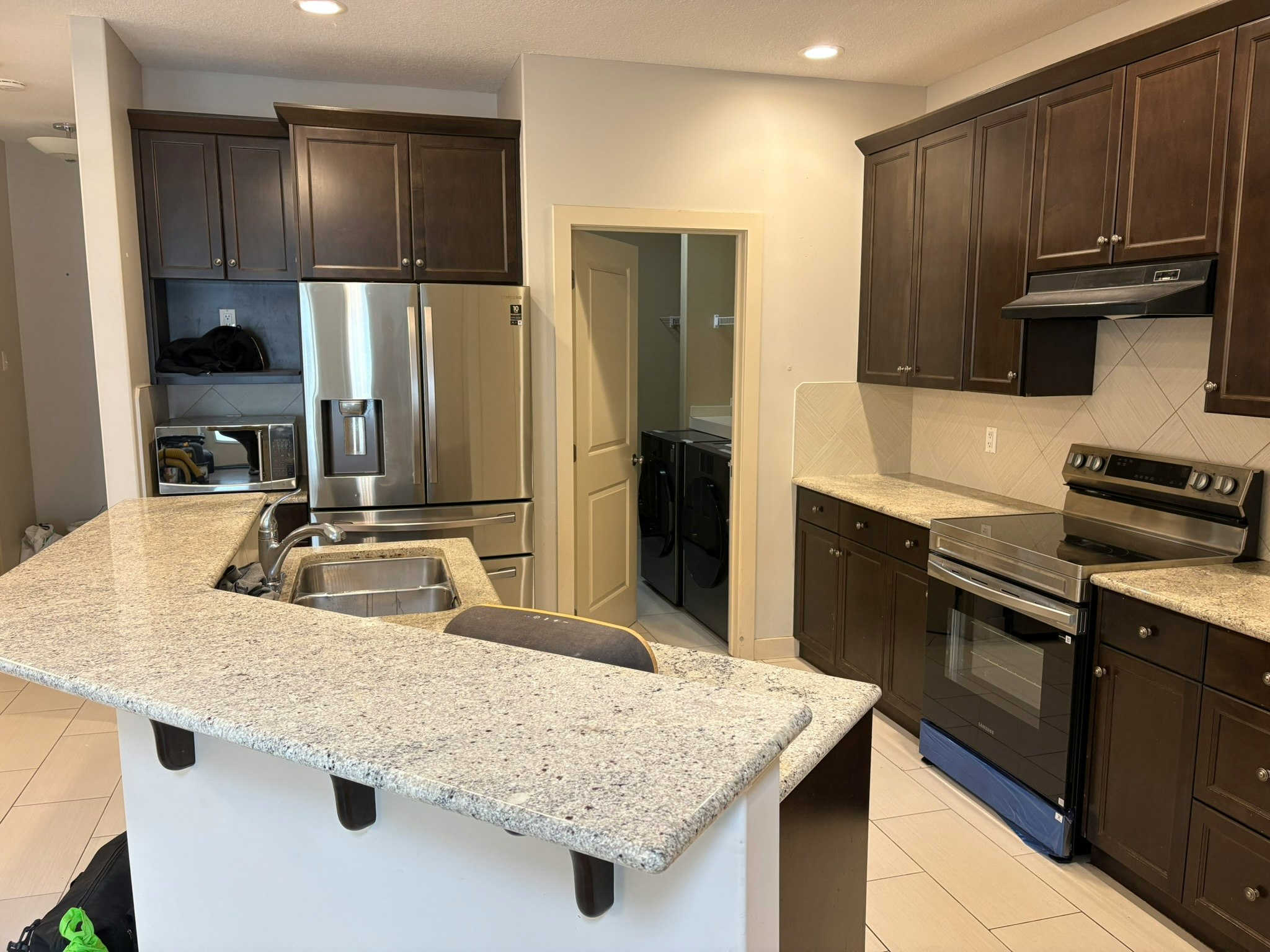 21904 97 Avenue Northwest, Edmonton, AB, T5T 4H6 - 2