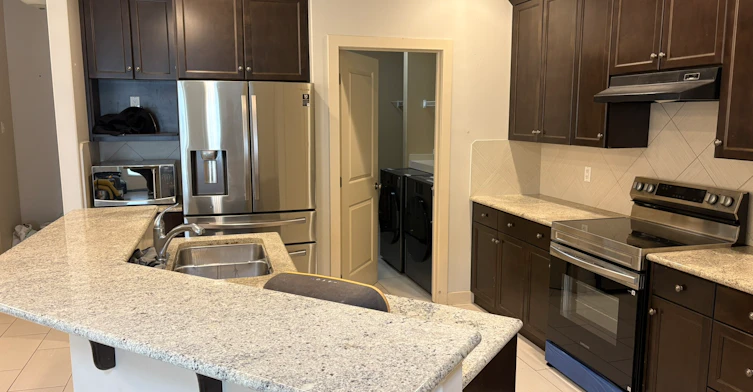 21904 97 Avenue Northwest, Edmonton, AB, T5T 4H6 - 2