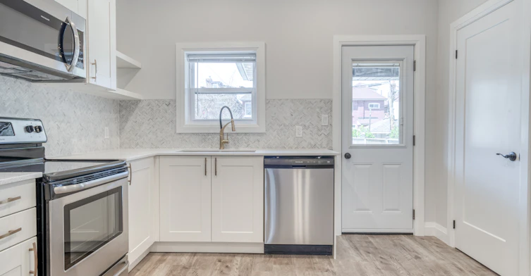 37 Garfield Avenue North, Hamilton, ON, L8M 2R5 - 6