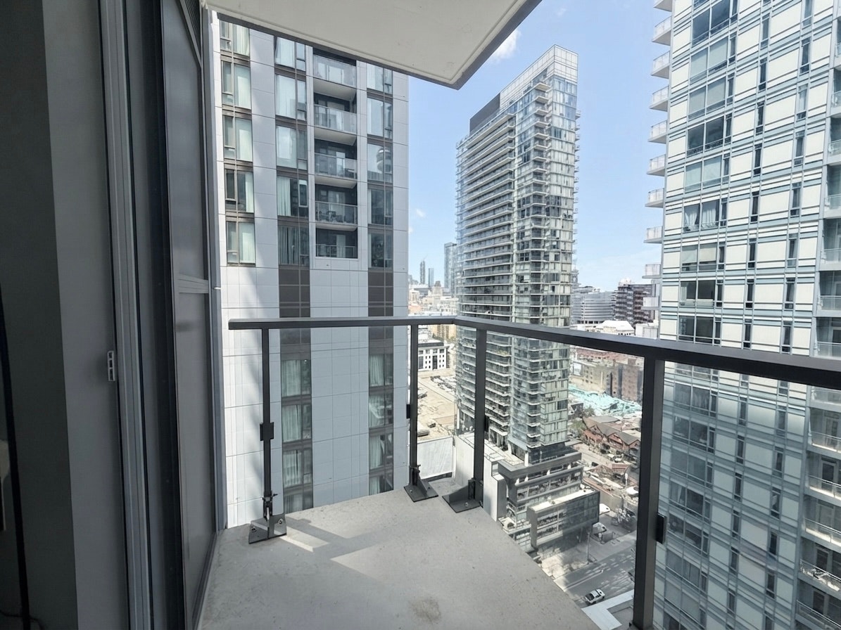 2705-8 Widmer Street, Toronto, ON, M5V 0W6 - 7
