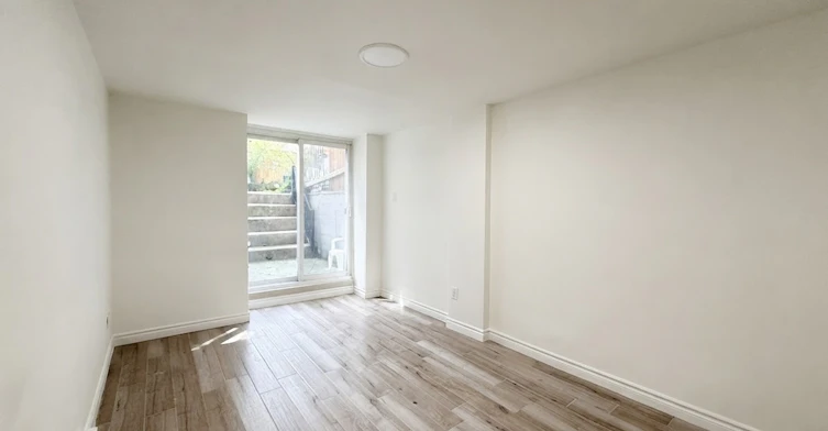 102-181 Gerrard Street East, Toronto, ON, M5A 2E5 - 3