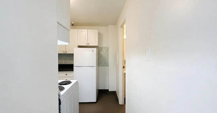 102-181 Gerrard Street East, Toronto, ON, M5A 2E5 - 7