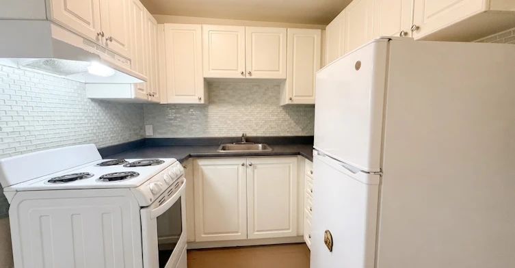 102-181 Gerrard Street East, Toronto, ON, M5A 2E5 - 8