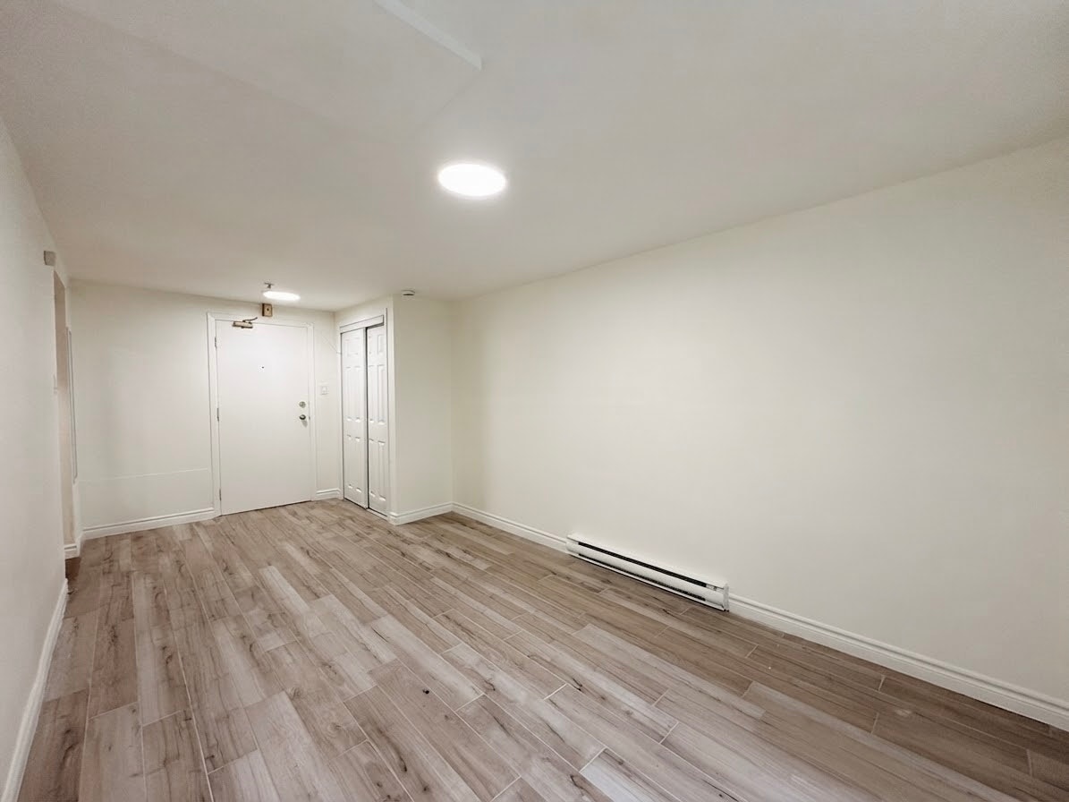 102-181 Gerrard Street East, Toronto, ON, M5A 2E5 - 6