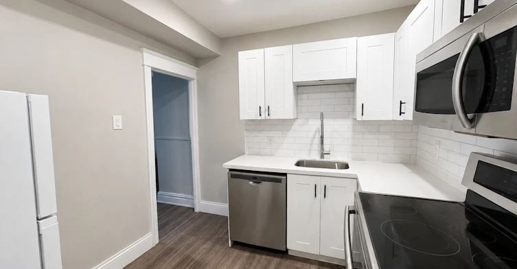 2-29 Gibson Avenue, Hamilton, ON, L8L 6J4 - 4