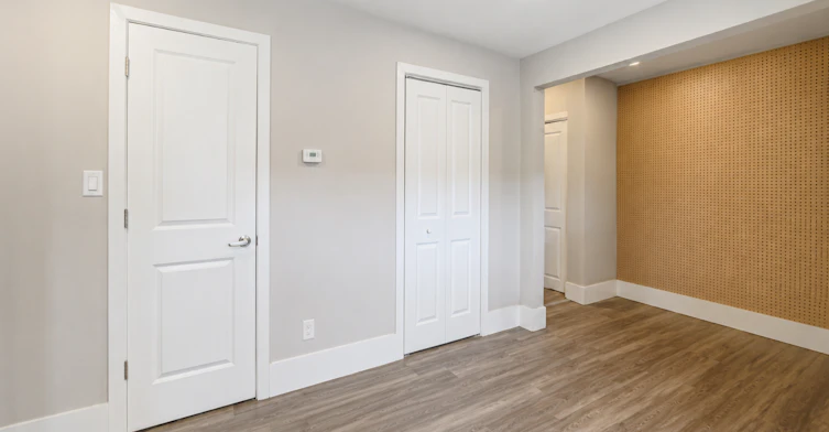 29 Gibson Avenue, Hamilton, ON, L8L 6J4 - 3