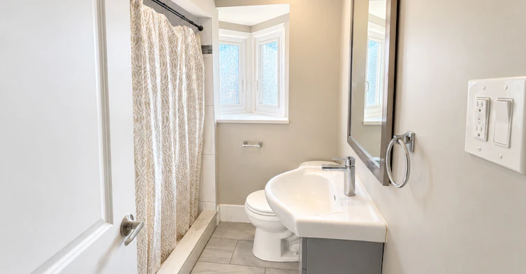 2-29 Gibson Avenue, Hamilton, ON, L8L 6J4 - 10
