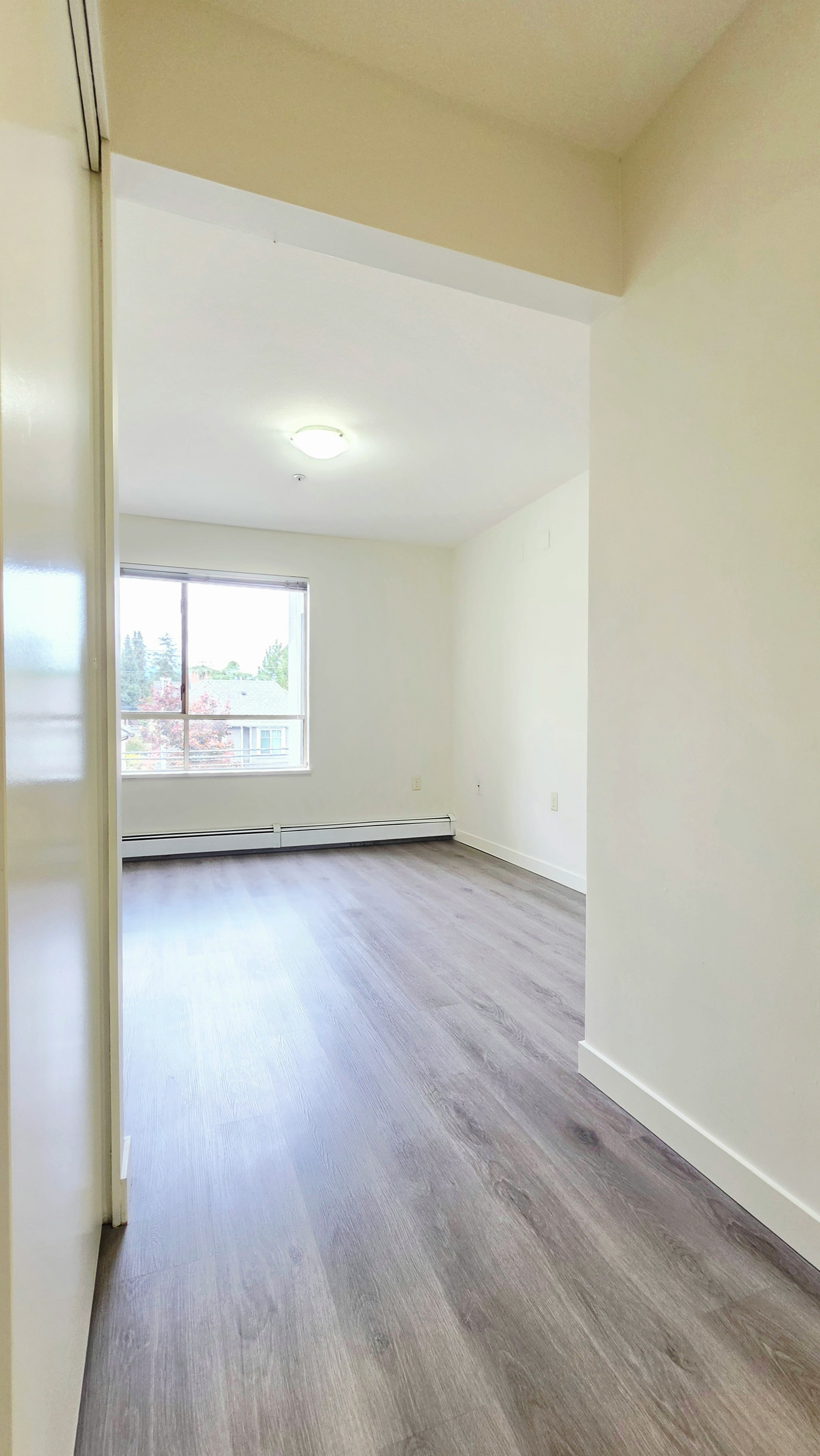 205-3575 West Broadway, Vancouver, BC, V6R 1Y7 - 8