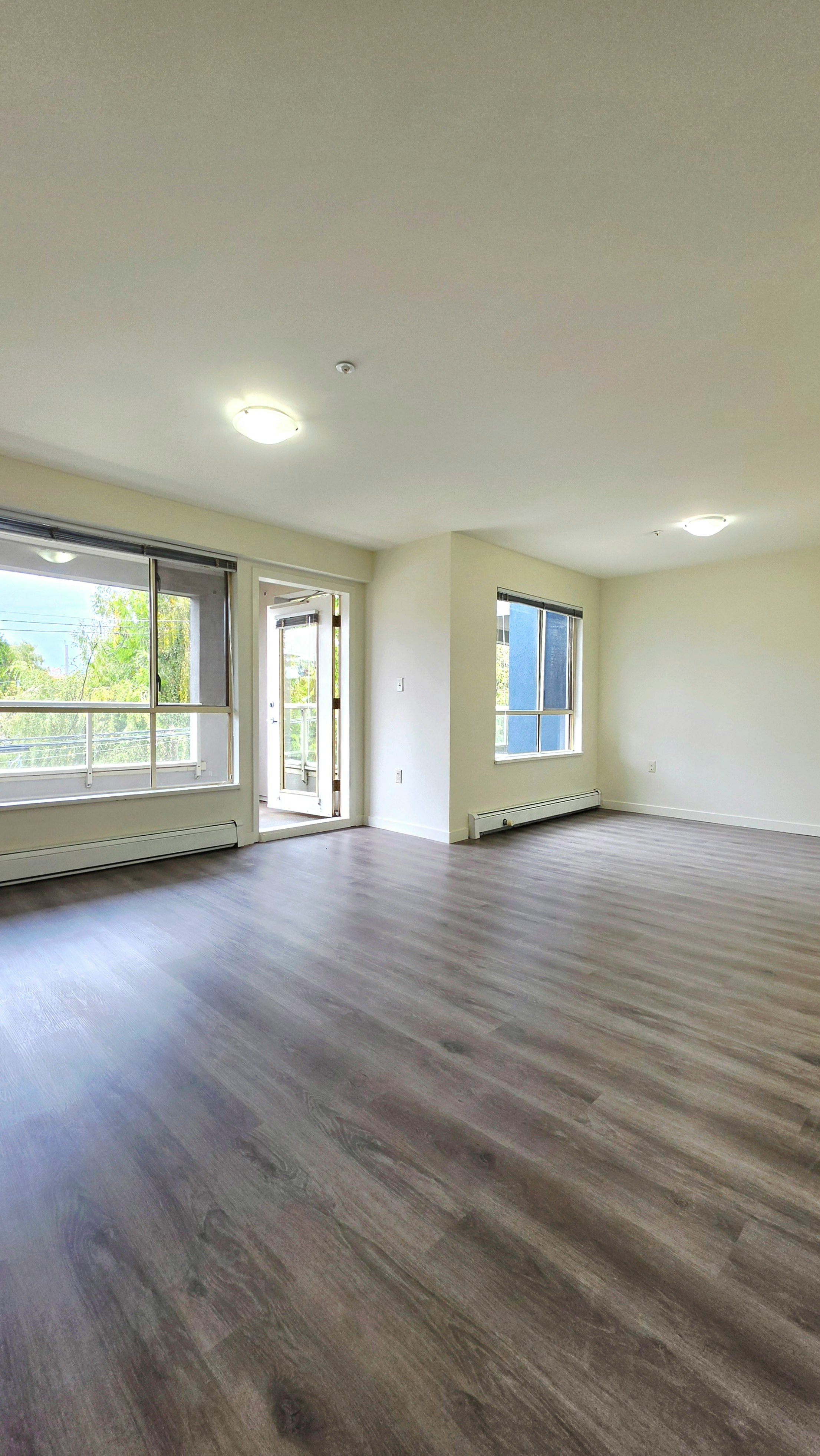205-3575 West Broadway, Vancouver, BC, V6R 1Y7