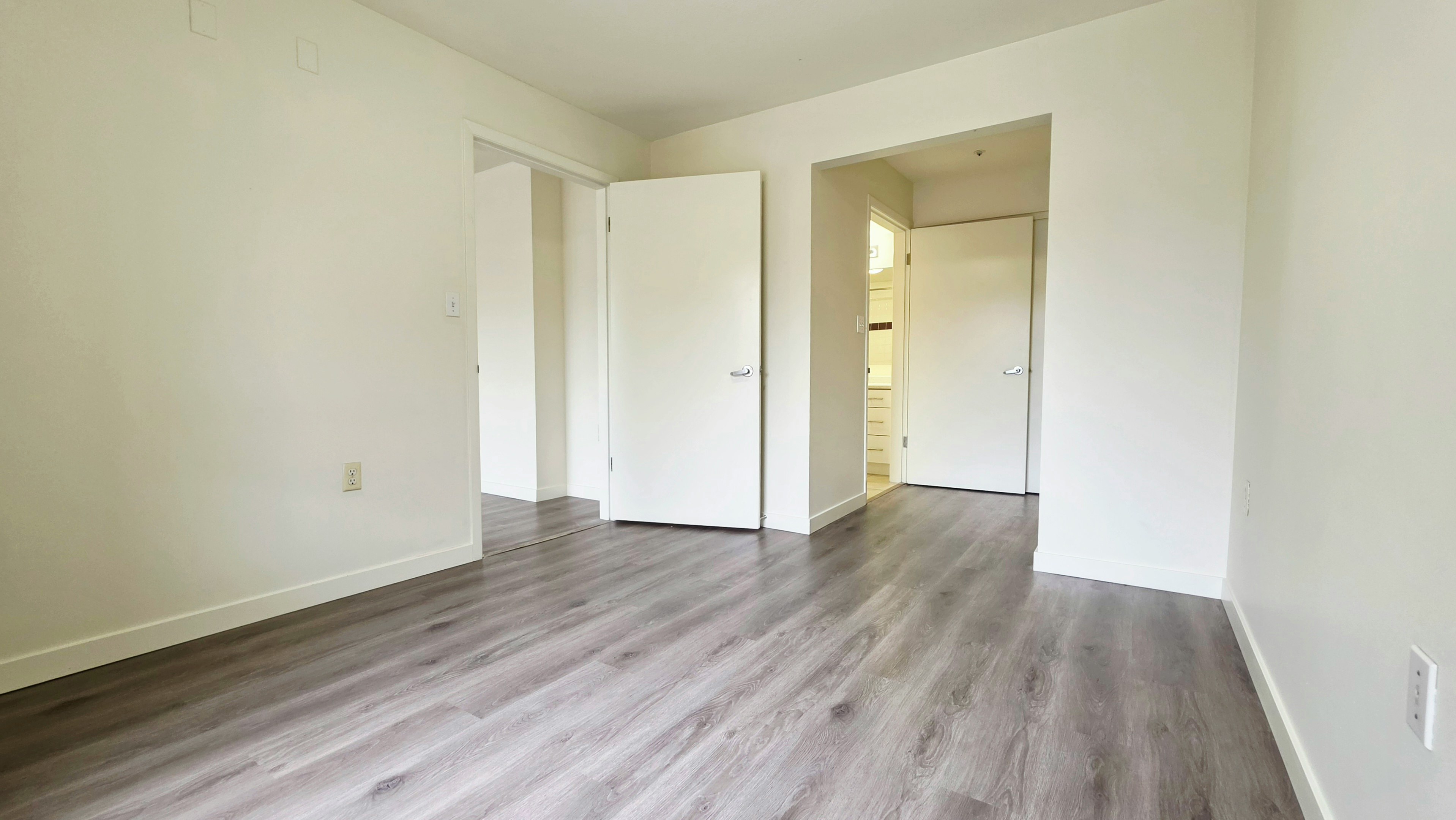 205-3575 West Broadway, Vancouver, BC, V6R 1Y7 - 11