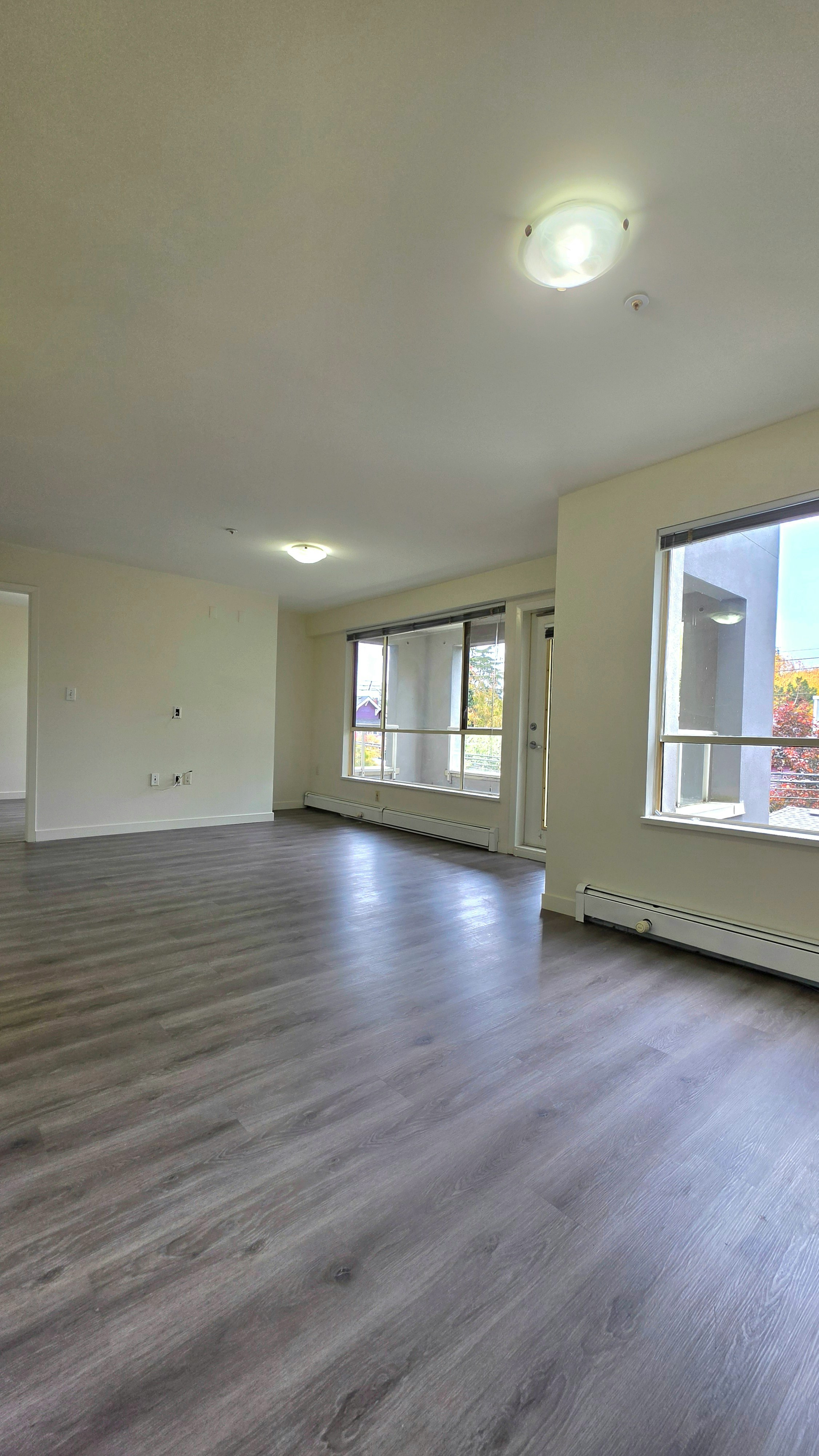 205-3575 West Broadway, Vancouver, BC, V6R 1Y7 - 3
