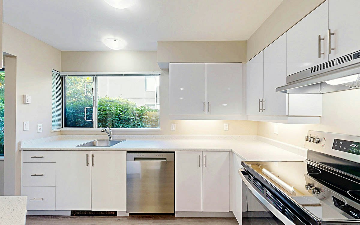 111-2425 West 4th Avenue, Vancouver, BC, V6K 1P4 - 2