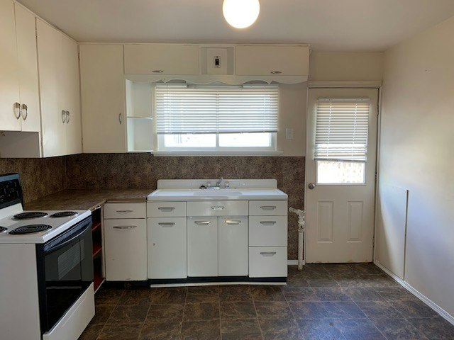 M-10120 103 Avenue M, Grande Prairie, AB, T8V 1C1 - 3