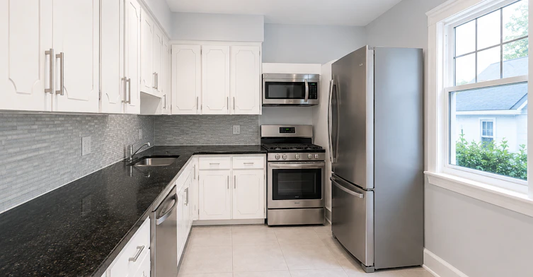 147 Holton Avenue S, Hamilton, ON, L8M 2L6