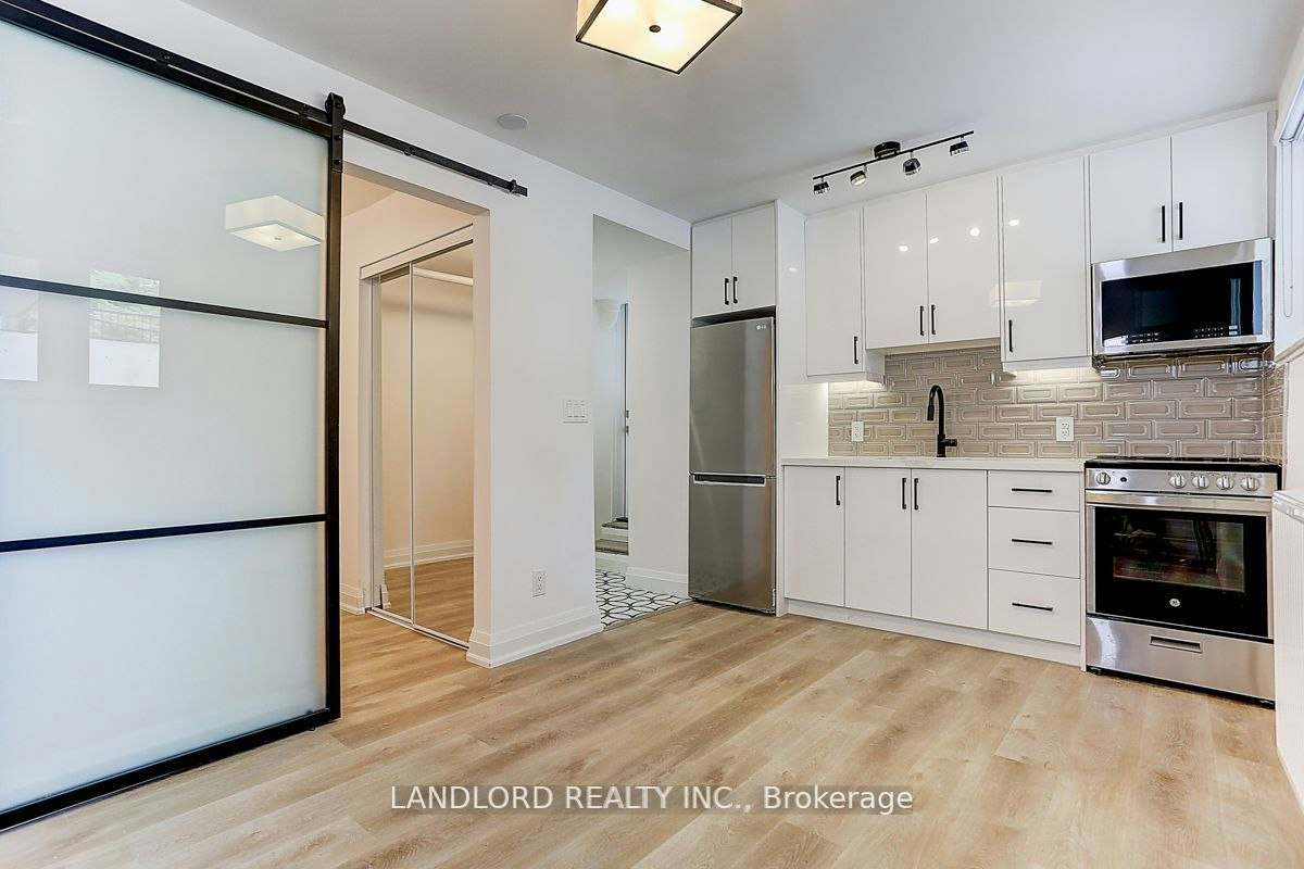 23-2520 Bloor Street West, Toronto, ON, M6S 1R8