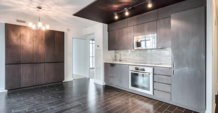 836-15 Iceboat Terrace, Toronto, ON, M5V 4A5 - 3