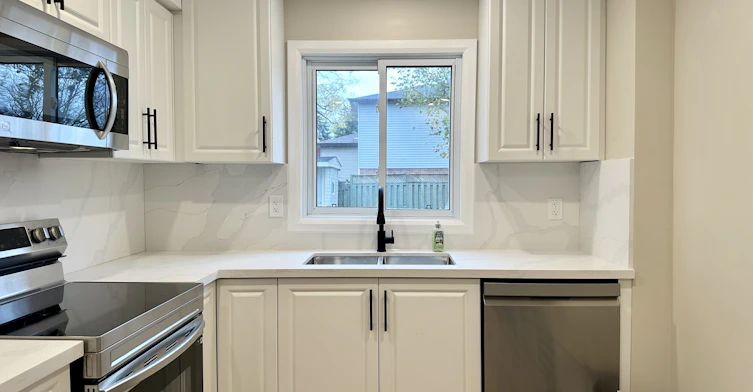 2-751 Hillcroft Street, Oshawa, ON, L1G 7H8 - 2