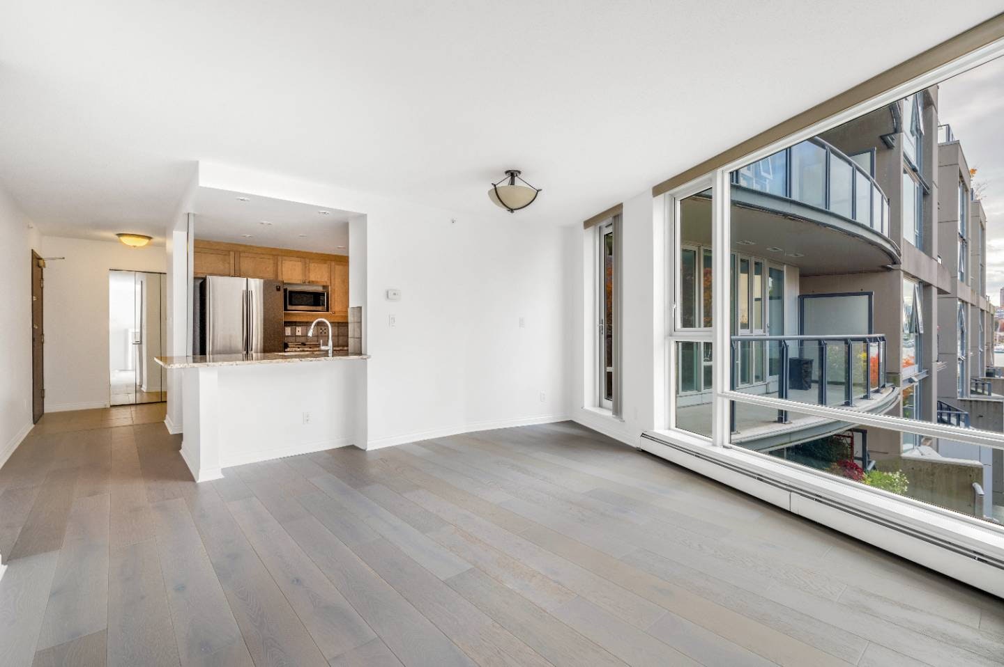 512-1383 Marinaside Crescent, Vancouver, BC, V6Z 2W9 - 3