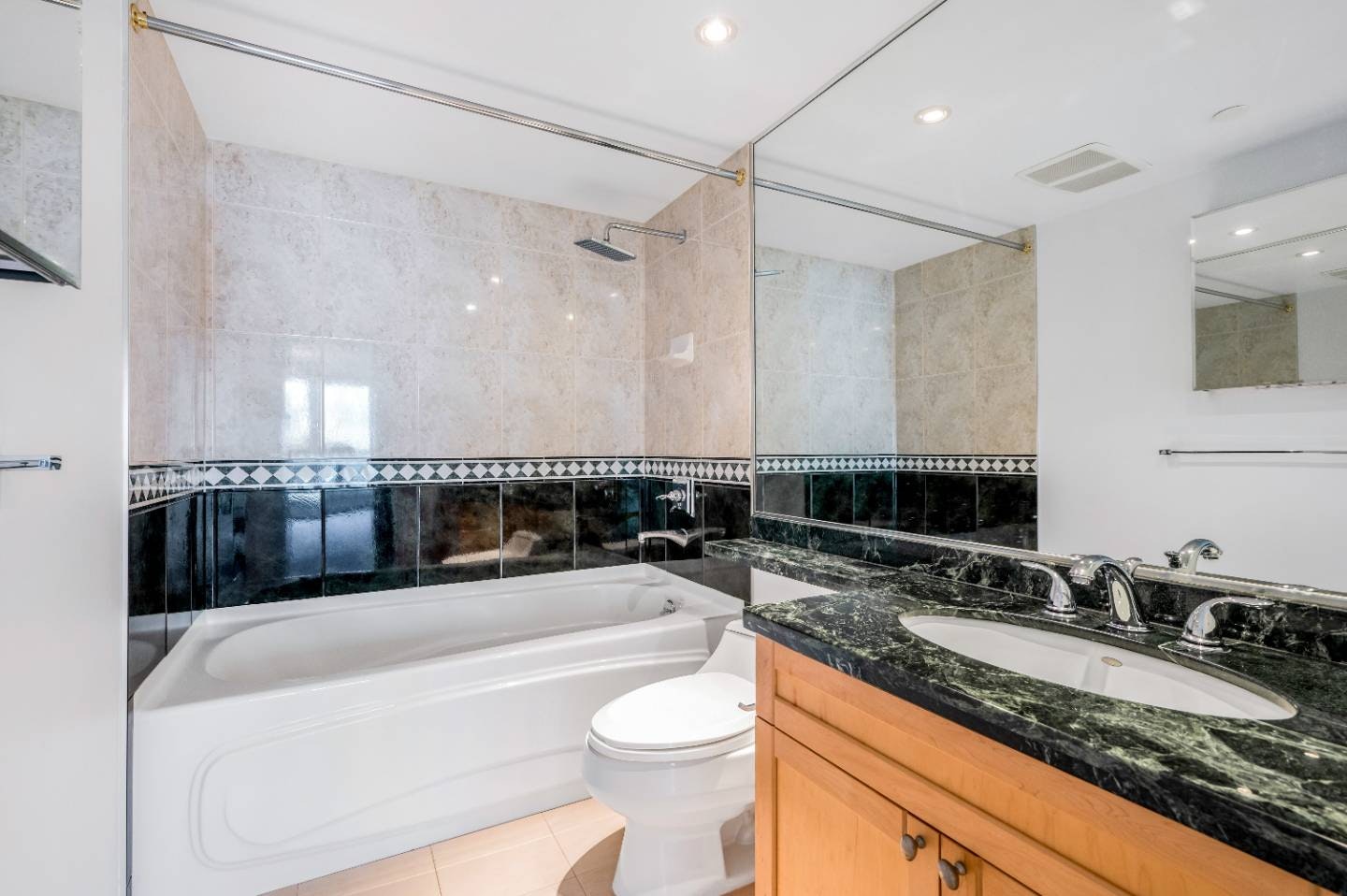 512-1383 Marinaside Crescent, Vancouver, BC, V6Z 2W9 - 18