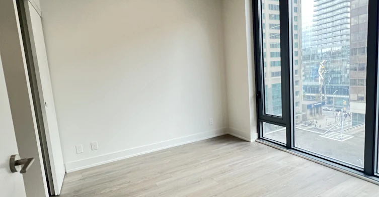 8 Cumberland Street, Toronto, ON, M4W 1J5 - 5