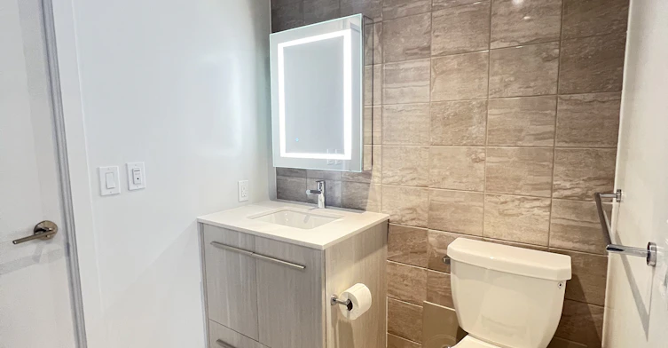 8 Cumberland Street, Toronto, ON, M4W 1J5 - 10