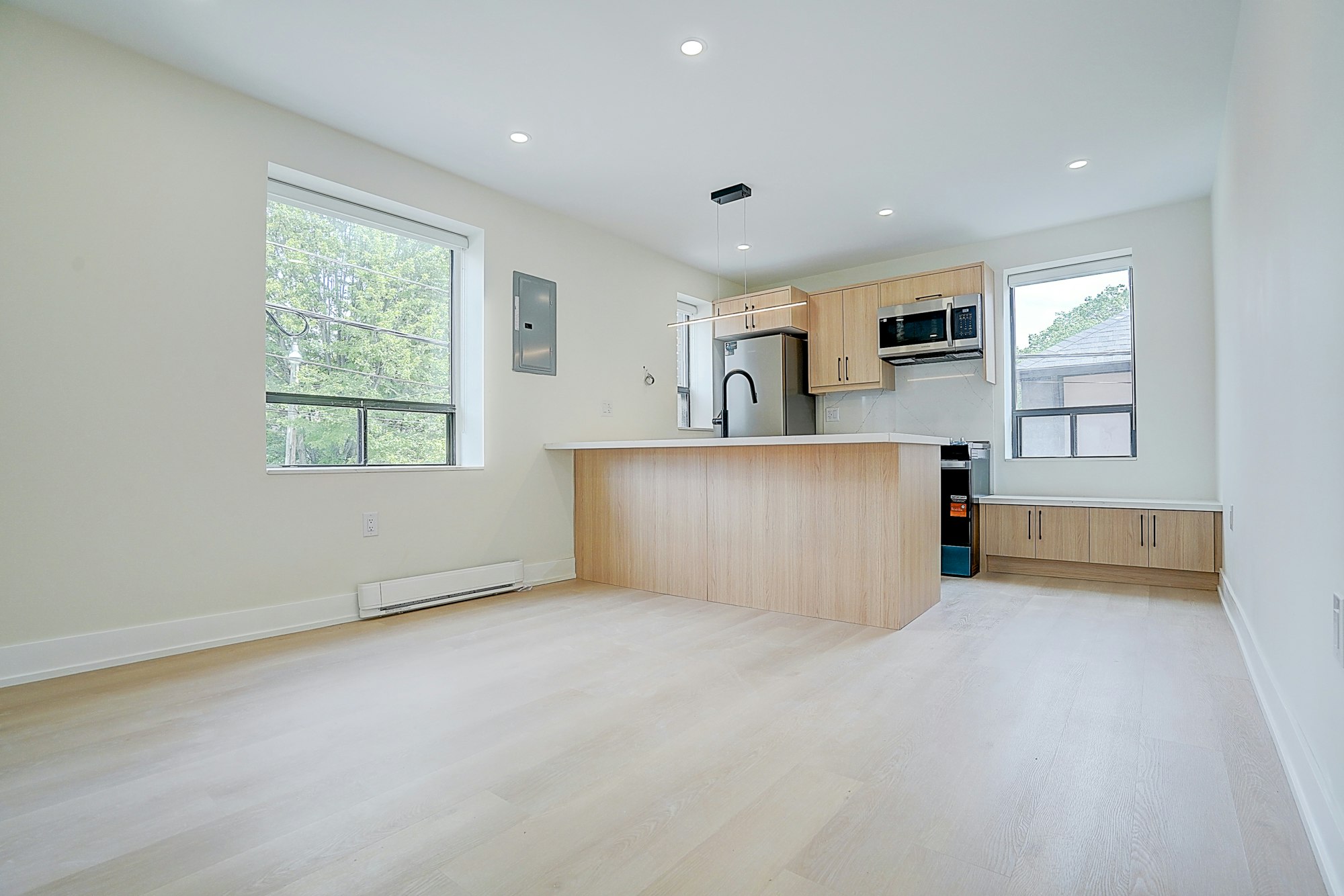 U201-240 Durie Street, Toronto, ON, M6S 3G1 - 2