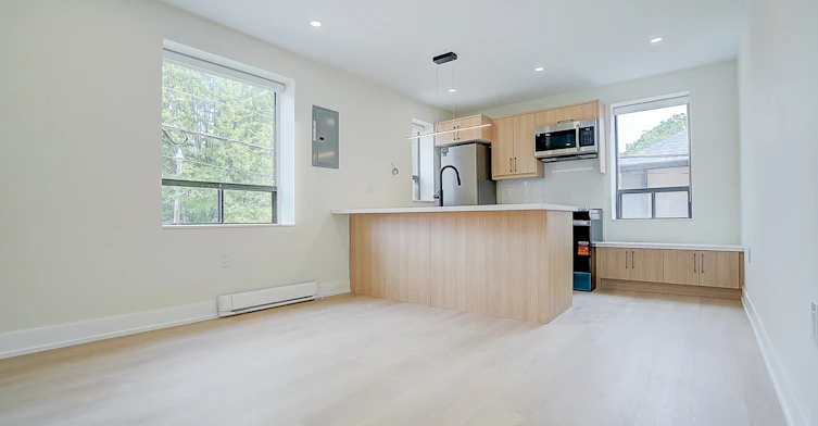 U201-240 Durie Street, Toronto, ON, M6S 3G1 - 2