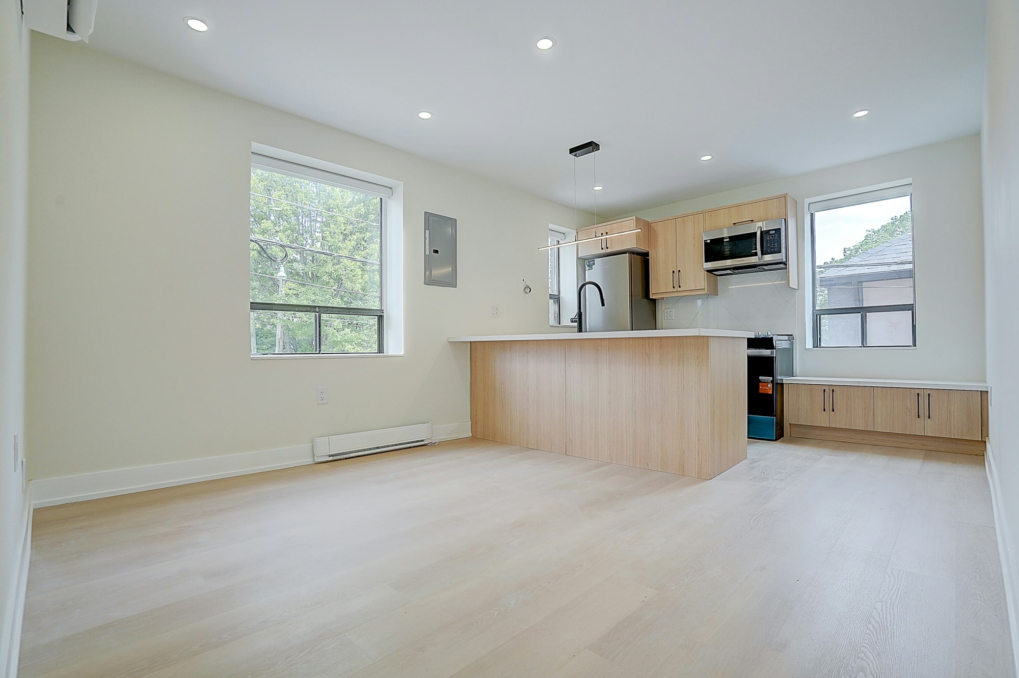 U201-240 Durie Street, Toronto, ON, M6S 3G1