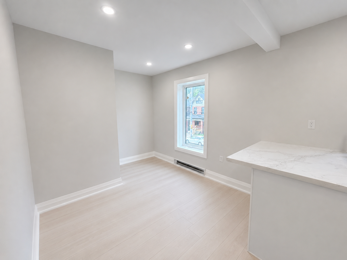 Unit 2-5 Cumberland Avenue, Hamilton, ON, L8M 1Y6 - 2