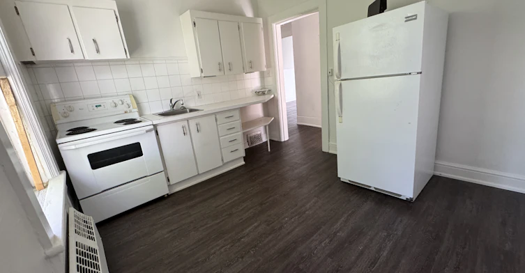 2-4 Peel Street, Barrie, ON, L4M 3K8 - 9