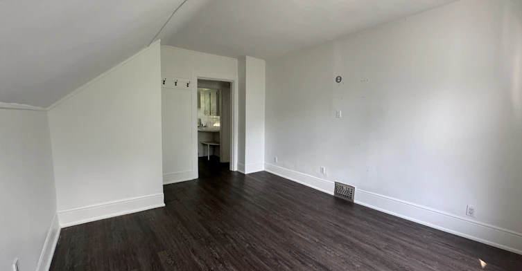 2-4 Peel Street, Barrie, ON, L4M 3K8 - 6