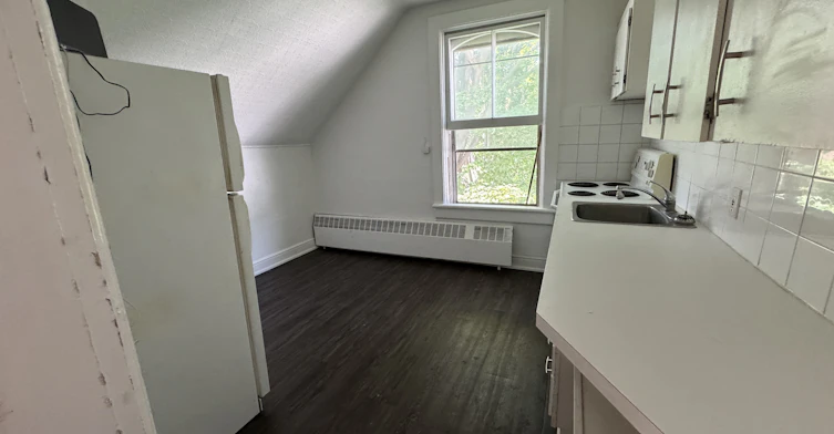 2-4 Peel Street, Barrie, ON, L4M 3K8 - 10