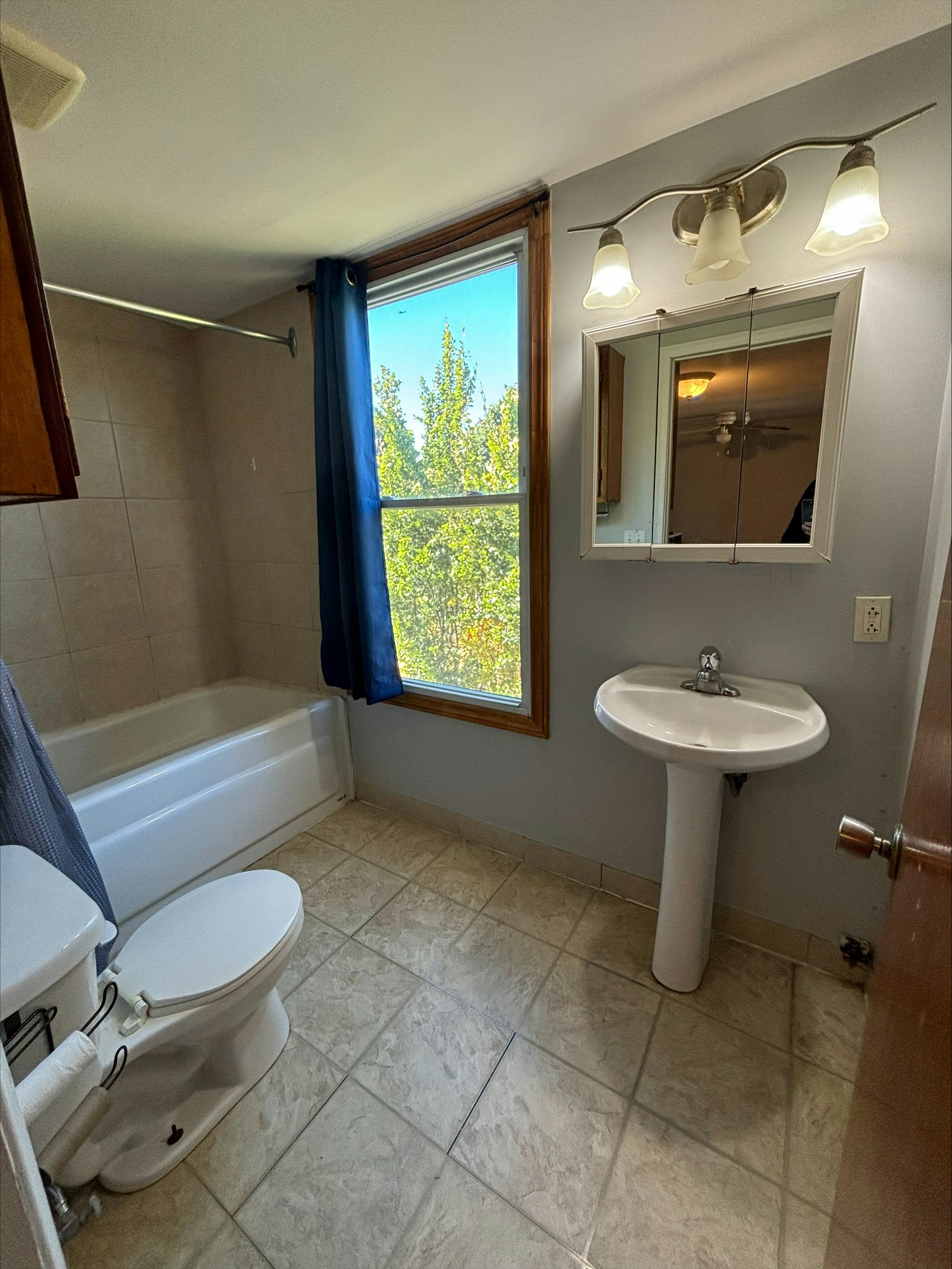 6-221 Michigan Avenue, Point Edward, ON, N7V 1E7 - 8
