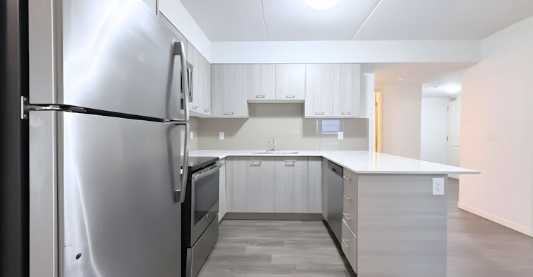 220 Cannon Street E, Hamilton, ON, L8L 2B1 - 4