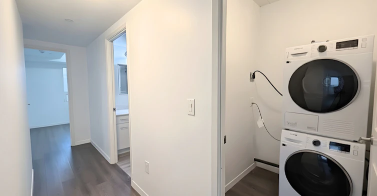 220 Cannon Street E, Hamilton, ON, L8L 2B1 - 3