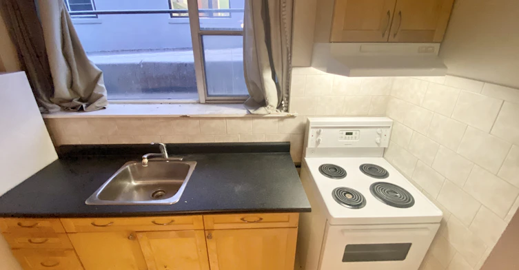 B3-284 Lawrence Avenue West, Toronto, ON, M5M 1B3 - 7