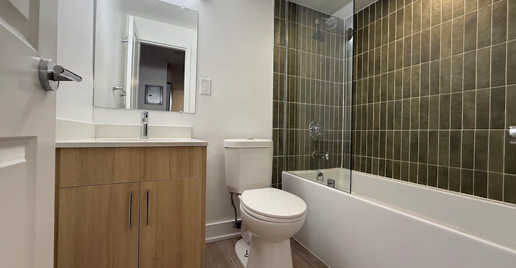 Studio-160 Dowling Ave, Toronto, Toronto, ON, M6K 3A6 - 7