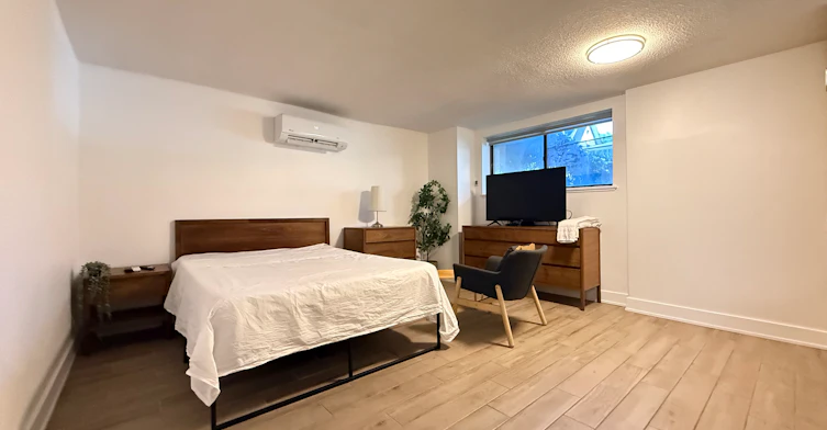 Studio-160 Dowling Ave, Toronto, Toronto, ON, M6K 3A6 - 4