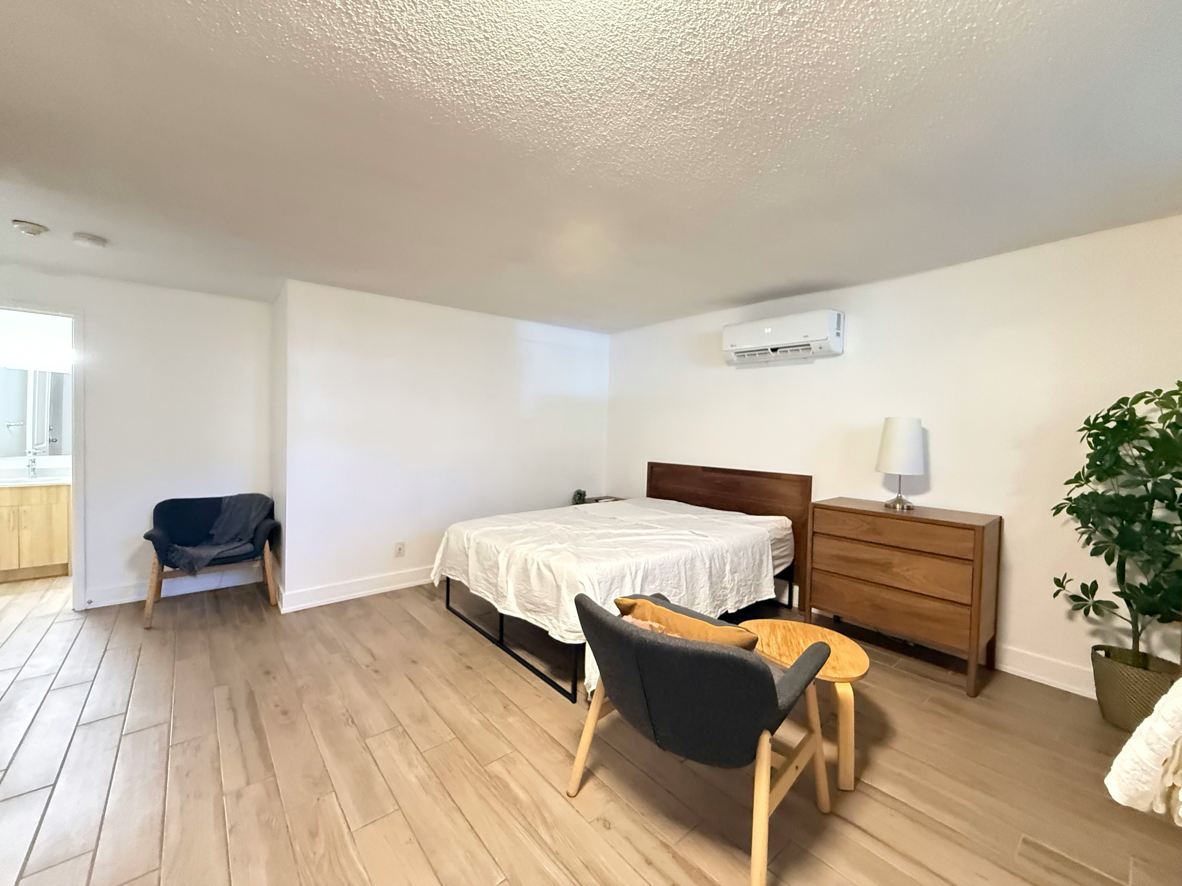 Studio-160 Dowling Ave, Toronto, Toronto, ON, M6K 3A6 - 6
