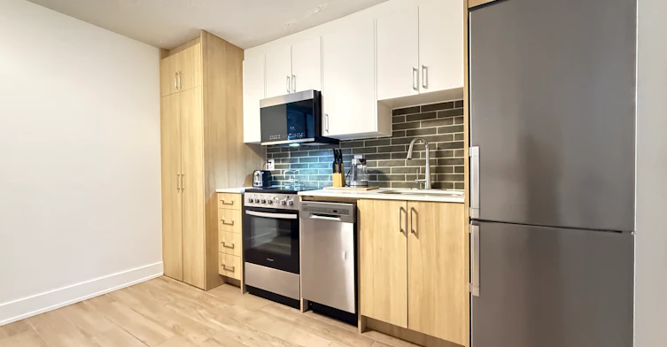 Studio-160 Dowling Ave, Toronto, Toronto, ON, M6K 3A6 - 2