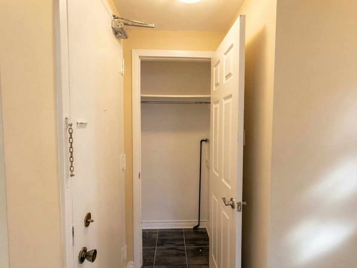 201-176 Howland Avenue, Toronto, ON, M5R 3B6 - 21