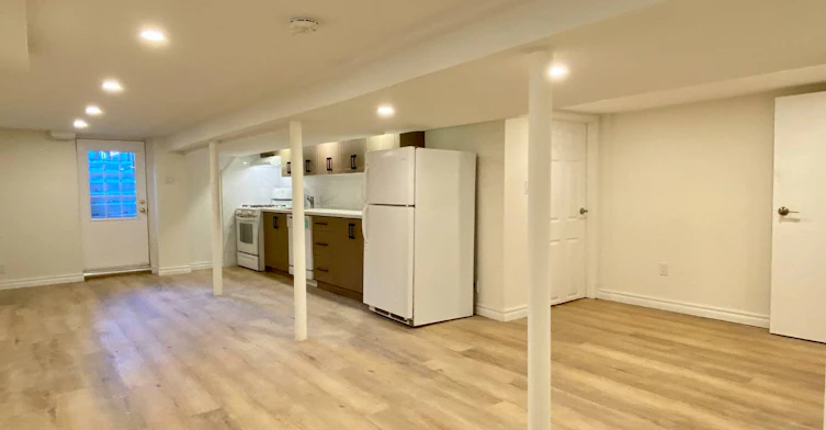 BSMT-38 Humberside Avenue, Toronto, ON, M6P 1J7 - 9