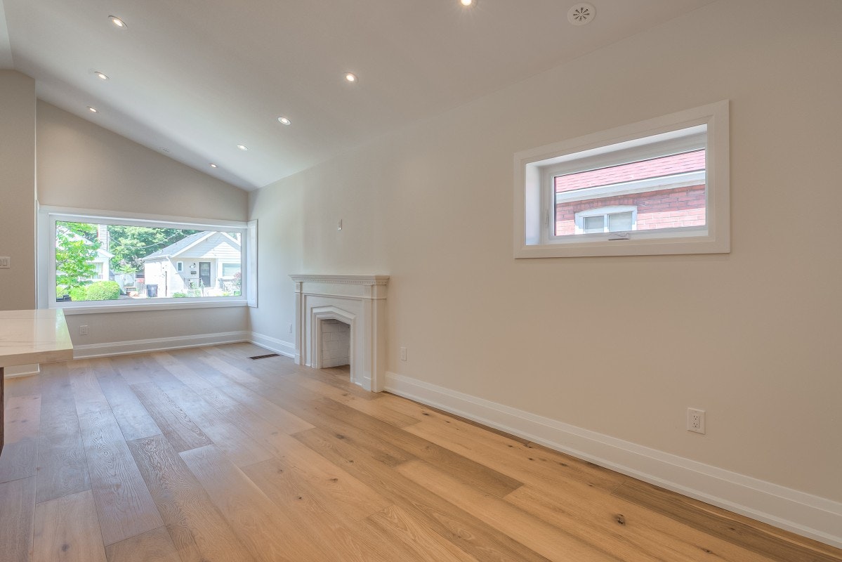 29 Hutton Avenue, Toronto, ON, M4C 3L2 - 5