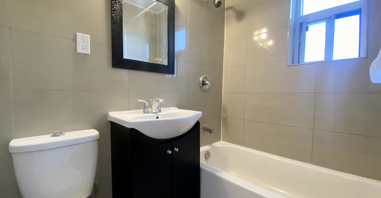 4-127 Scarlett Road, Toronto, ON, M6N 4K6 - 10