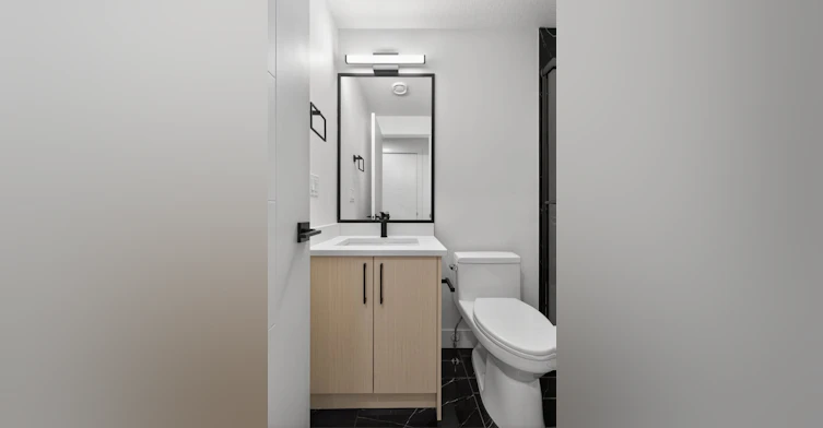 B1-4603 21 Avenue Northwest, Edmonton, AB, T6L 2V3 - 4