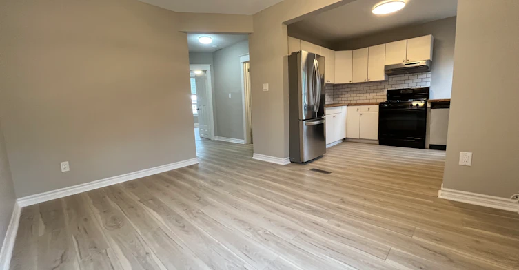 12 Senator Avenue, Hamilton, ON, L8L 1Z4 - 8