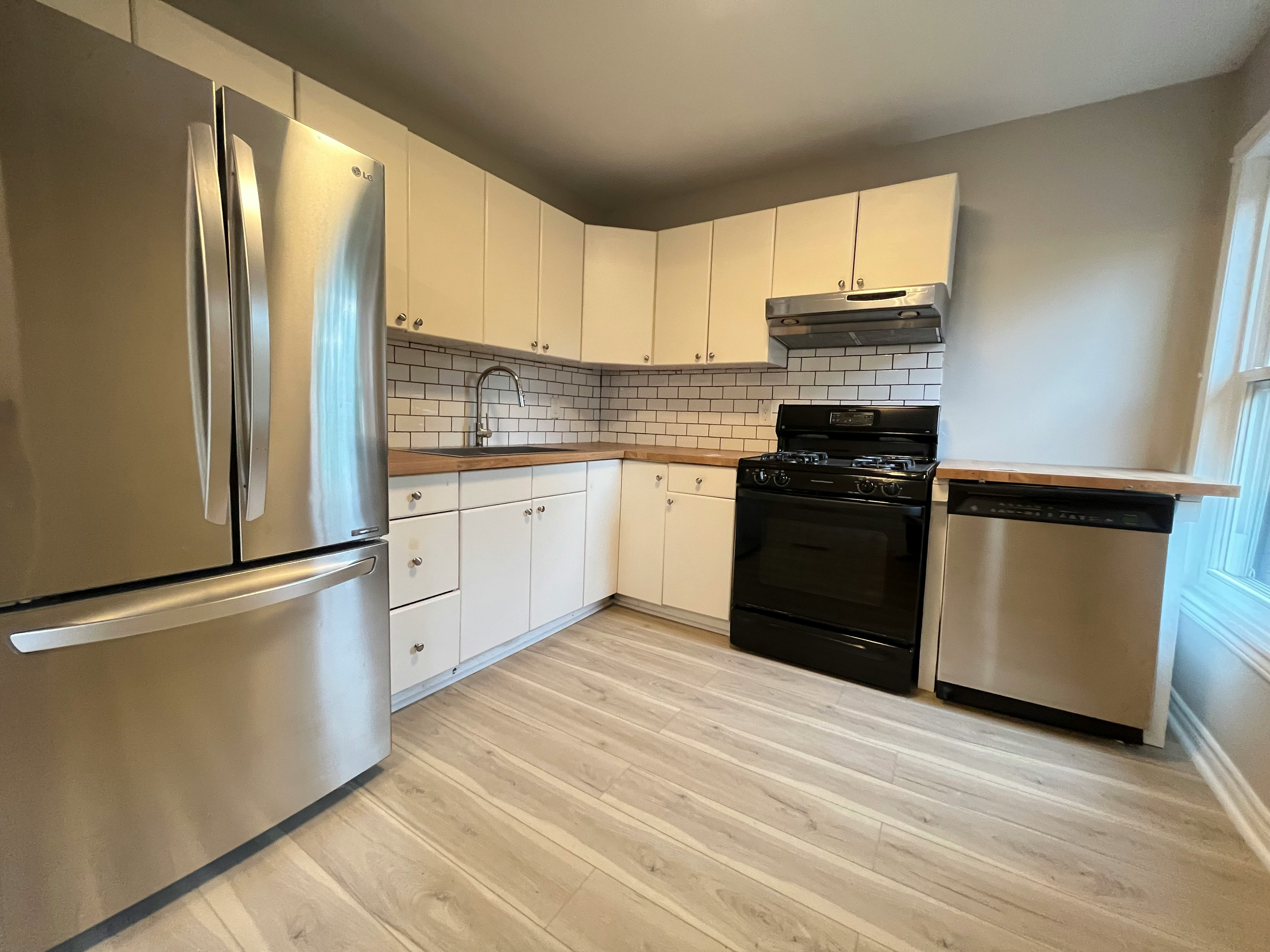 12 Senator Avenue, Hamilton, ON, L8L 1Z4 - 9