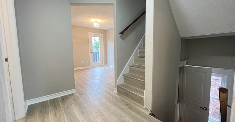 12 Senator Avenue, Hamilton, ON, L8L 1Z4 - 14